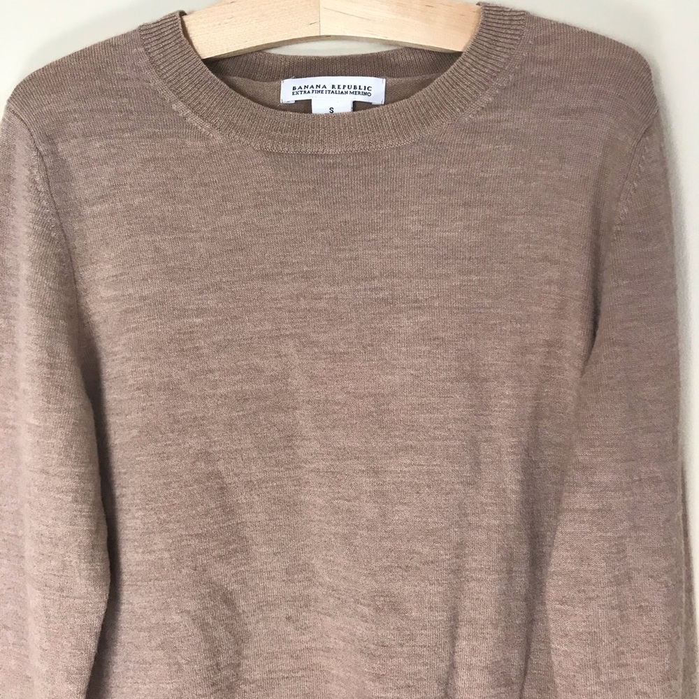 Banana Republic Sweater/shirt - Picture 4 of 5